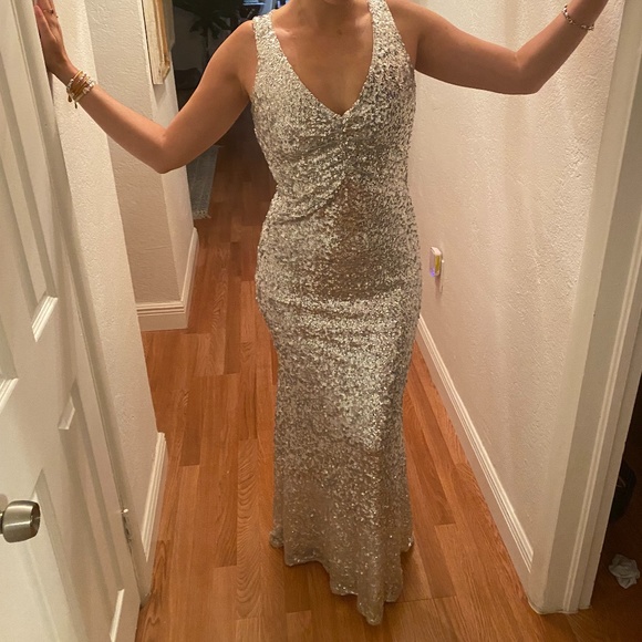 Badgley Mischka Silver Gown Size 4 - Picture 1 of 13
